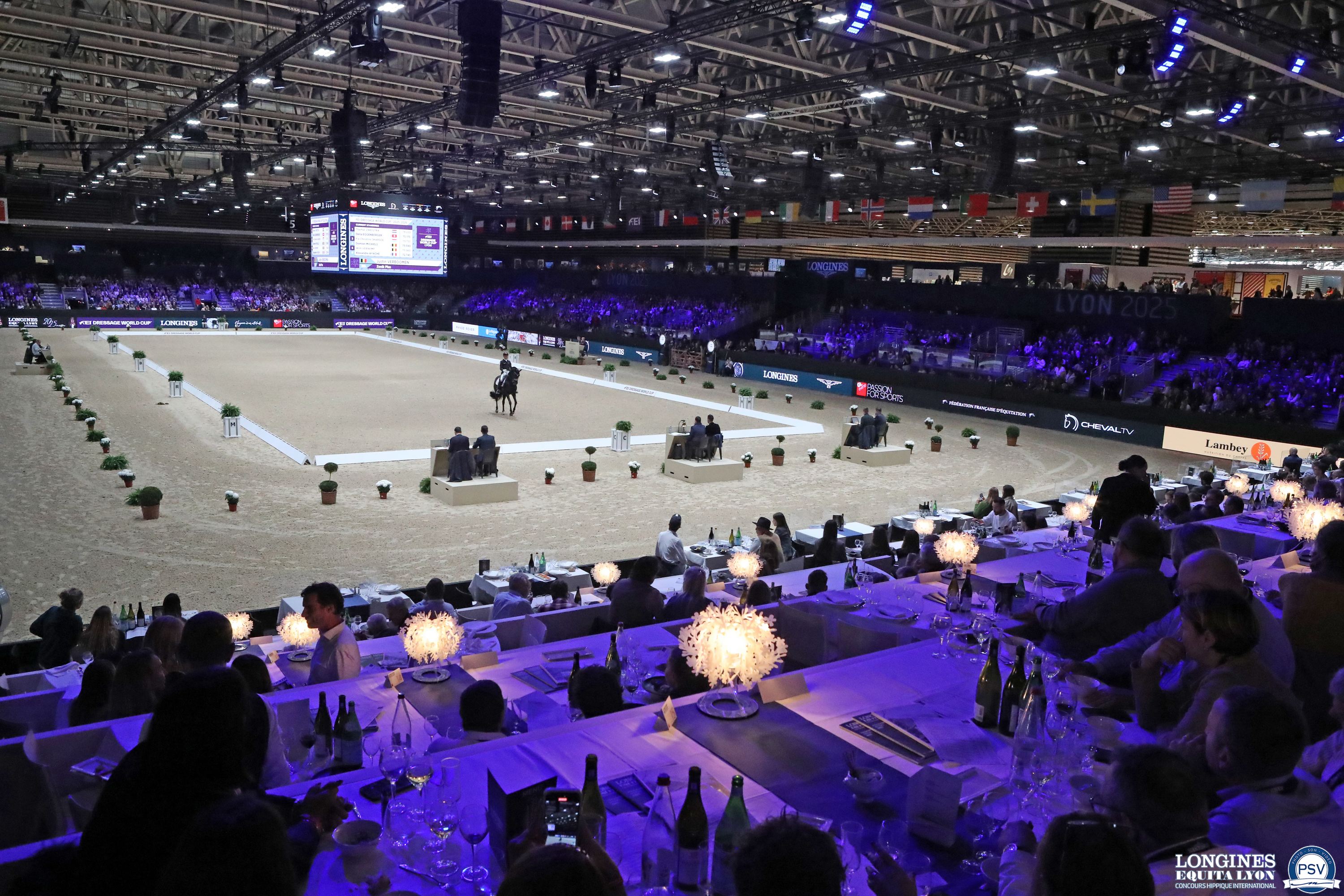 Pauline Basquin allonge son trot lors de sa reprise de dressage